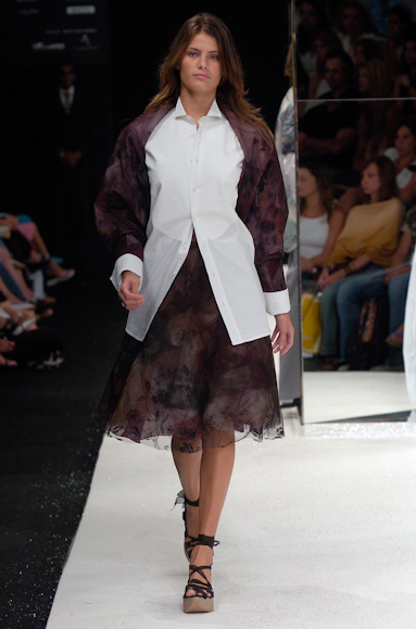 desfiles-gracaottoni-rioinverno2005rtw-130