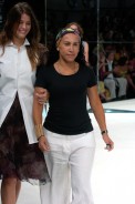 desfiles-gracaottoni-rioinverno2005rtw-131
