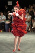 desfiles-mxm-rioinverno2005rtw-100