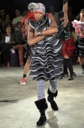desfiles-mxm-rioinverno2005rtw-107
