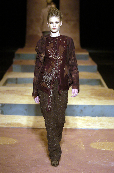 desfiles-mariabonita-rioinverno2005rtw-103