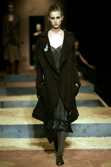 desfiles-mariabonita-rioinverno2005rtw-105