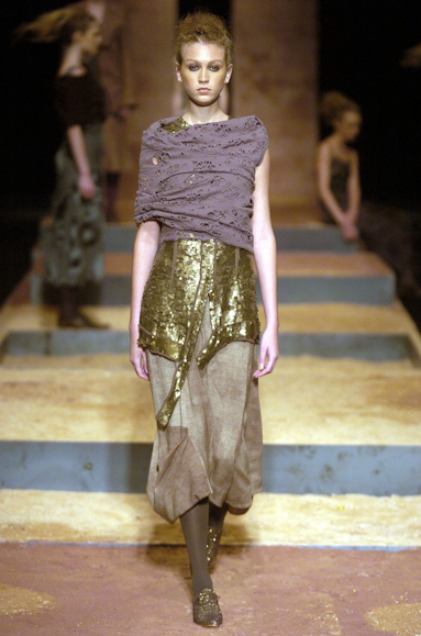 desfiles-mariabonita-rioinverno2005rtw-109