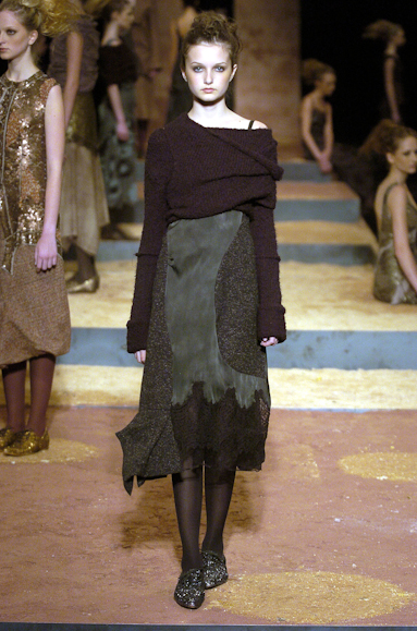 desfiles-mariabonita-rioinverno2005rtw-113