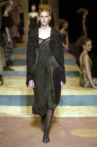 desfiles-mariabonita-rioinverno2005rtw-115
