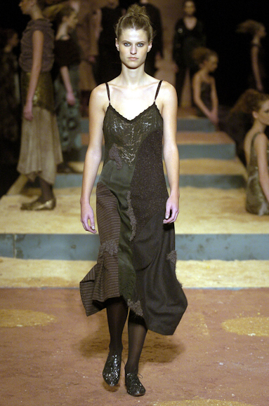 desfiles-mariabonita-rioinverno2005rtw-116