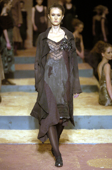 desfiles-mariabonita-rioinverno2005rtw-118