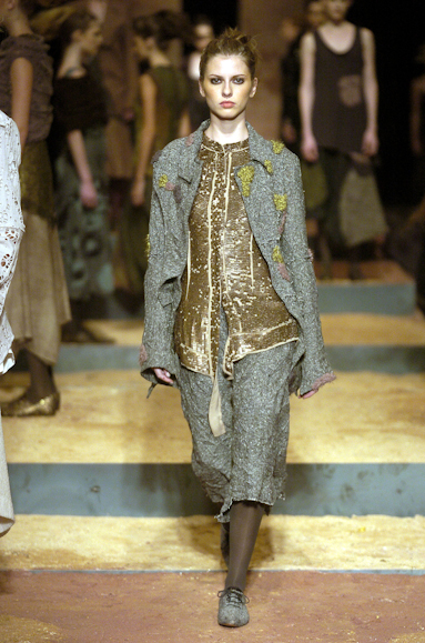 desfiles-mariabonita-rioinverno2005rtw-121