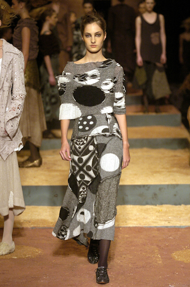 desfiles-mariabonita-rioinverno2005rtw-123