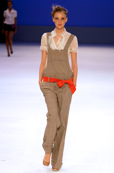 desfiles-mariabonitaextra-rioinverno2005rtw-100