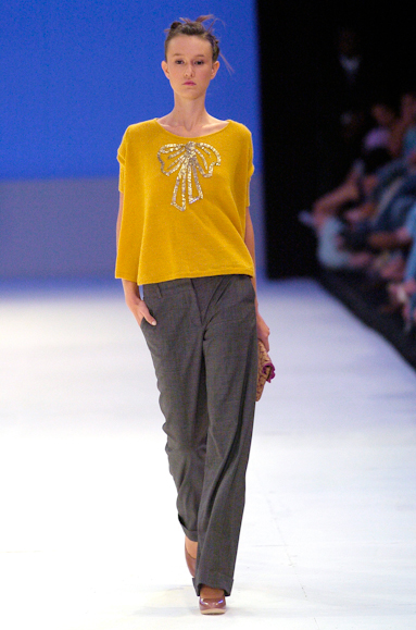 desfiles-mariabonitaextra-rioinverno2005rtw-101