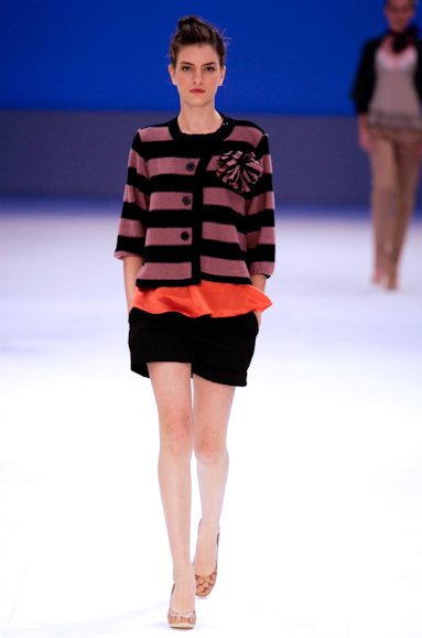 desfiles-mariabonitaextra-rioinverno2005rtw-104
