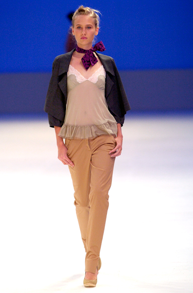 desfiles-mariabonitaextra-rioinverno2005rtw-106