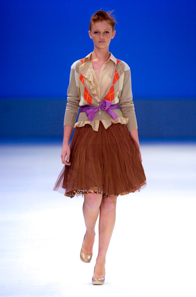desfiles-mariabonitaextra-rioinverno2005rtw-114