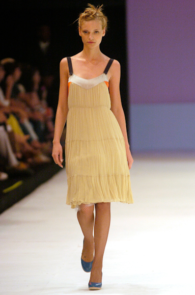 desfiles-mariabonitaextra-rioinverno2005rtw-117