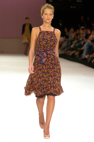 desfiles-mariabonitaextra-rioinverno2005rtw-119