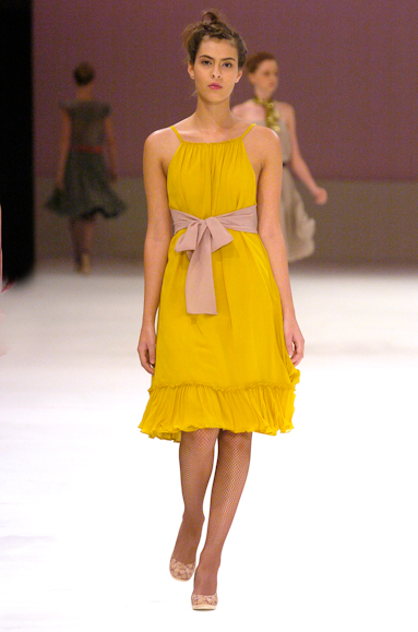desfiles-mariabonitaextra-rioinverno2005rtw-121