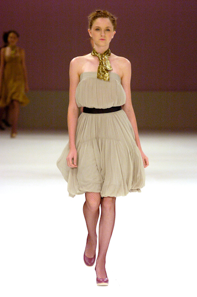 desfiles-mariabonitaextra-rioinverno2005rtw-122