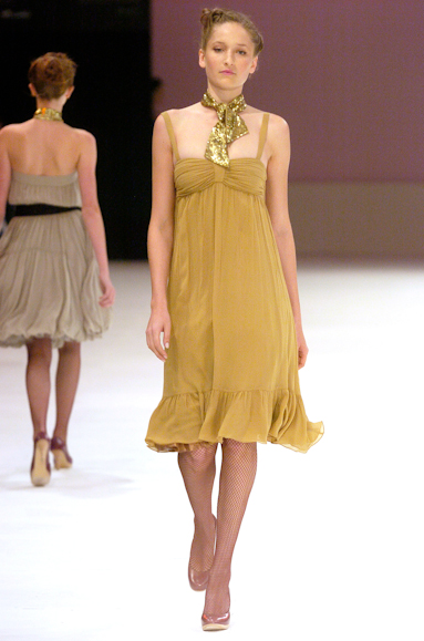 desfiles-mariabonitaextra-rioinverno2005rtw-125