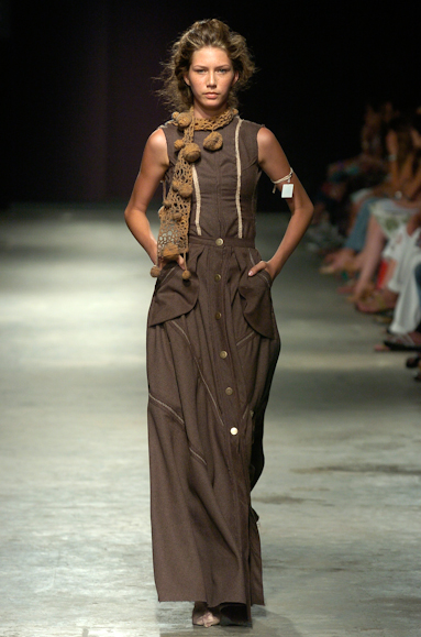 desfiles-melkzda-rioinverno2005rtw-111