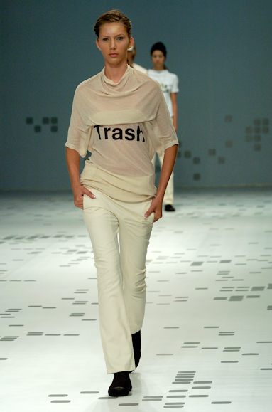 desfiles-oestudio-rioinverno2005rtw-112