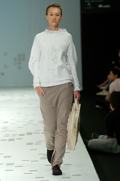 desfiles-oestudio-rioinverno2005rtw-117
