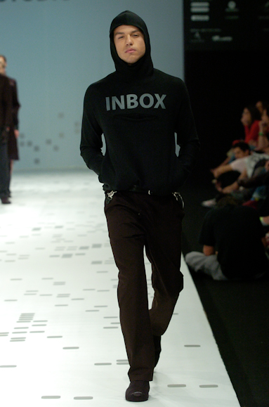 desfiles-oestudio-rioinverno2005rtw-127