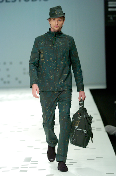 desfiles-oestudio-rioinverno2005rtw-128