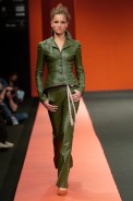 desfiles-patriciavieira-rioinverno2005rtw-102