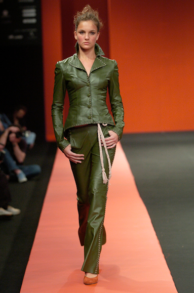 desfiles-patriciavieira-rioinverno2005rtw-102