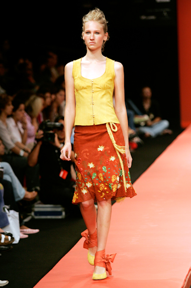 desfiles-patriciavieira-rioinverno2005rtw-110