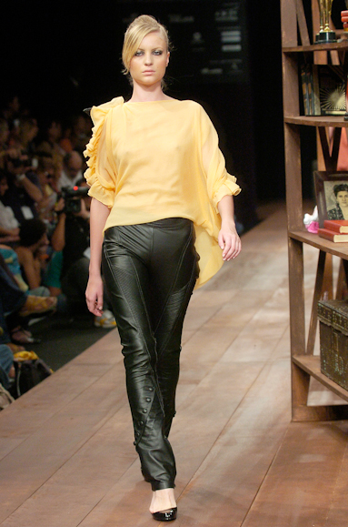 desfiles-walterffw.com.br-rioinverno2005rtw-102