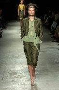 desfiles-zigfreda-rioinverno2005rtw-110