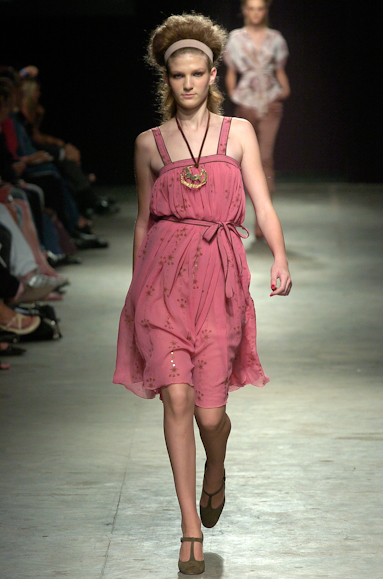 desfiles-zigfreda-rioinverno2005rtw-120