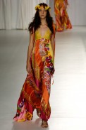 desfiles-carlostufvesson-saopauloverao2006rtw-101
