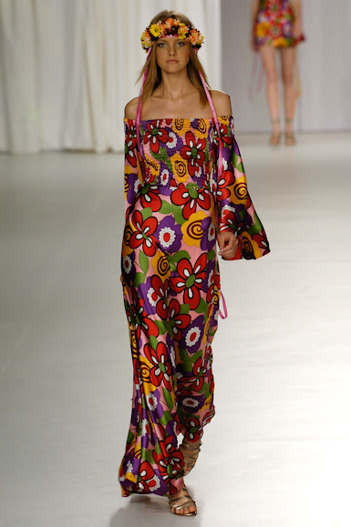 desfiles-carlostufvesson-saopauloverao2006rtw-107