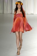 desfiles-carlostufvesson-saopauloverao2006rtw-115