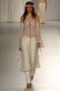 desfiles-carlostufvesson-saopauloverao2006rtw-125