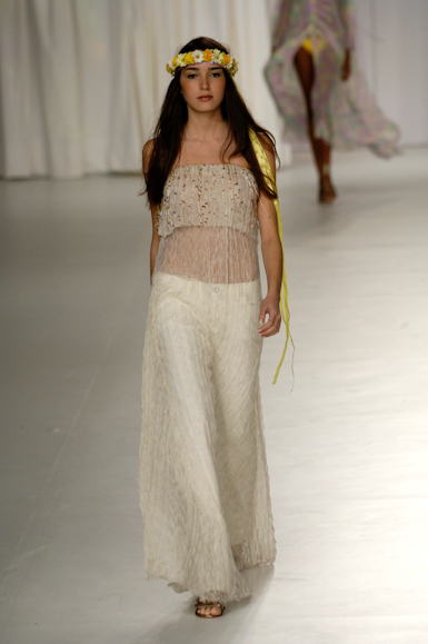desfiles-carlostufvesson-saopauloverao2006rtw-126
