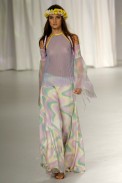 desfiles-carlostufvesson-saopauloverao2006rtw-131