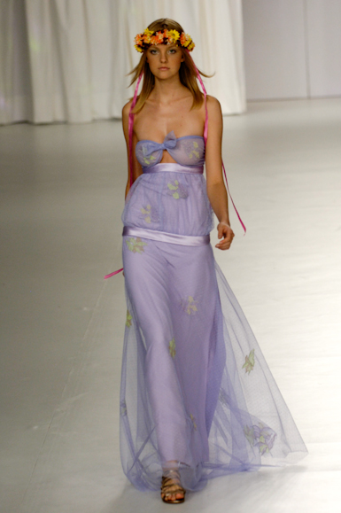 desfiles-carlostufvesson-saopauloverao2006rtw-134