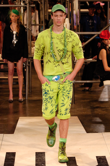 desfiles-ellus-saopauloverao2006rtw-134