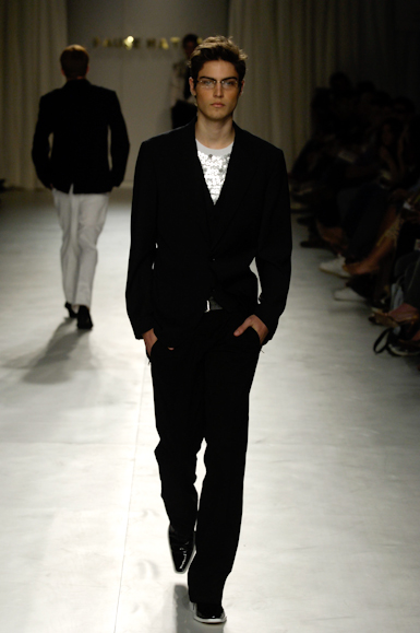 desfiles-fhmen-saopauloverao2006rtw-127