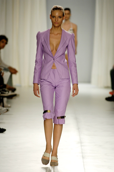 desfiles-lorenzomerlino-saopauloverao2006rtw-113