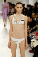 desfiles-lorenzomerlino-saopauloverao2006rtw-114