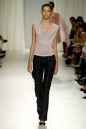 desfiles-lorenzomerlino-saopauloverao2006rtw-122