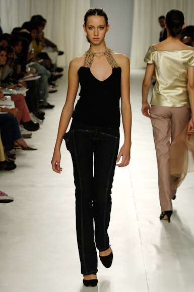 desfiles-lorenzomerlino-saopauloverao2006rtw-125