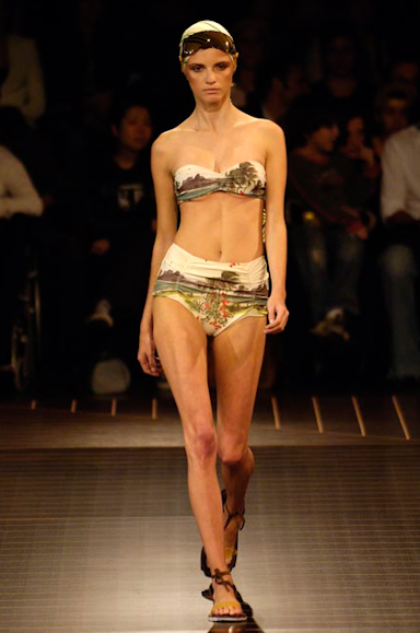 desfiles-osklen-saopauloverao2006rtw-126