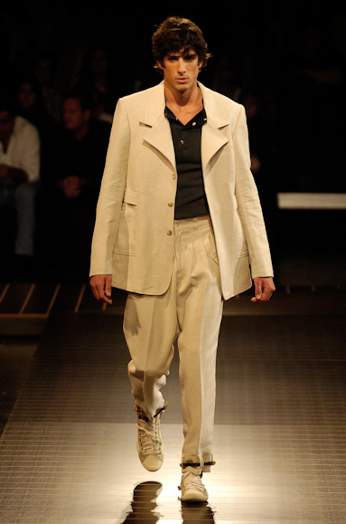 desfiles-osklen-saopauloverao2006rtw-136