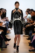 desfiles-pedrolourenco-saopauloverao2006rtw-101